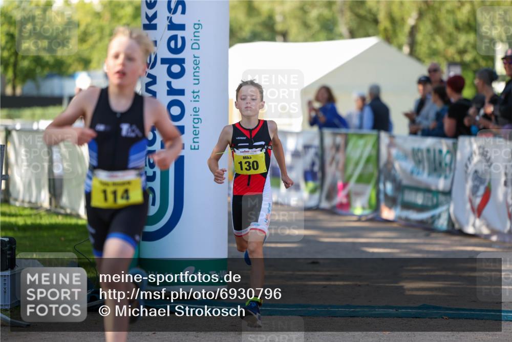01.09.2024 - 17. Tribühne Triathlon Michael Strokosch http://msf.ph/oto/6930796 01.09.2024 09:47:01 Ziel 114, 130 meine-sportfotos.de