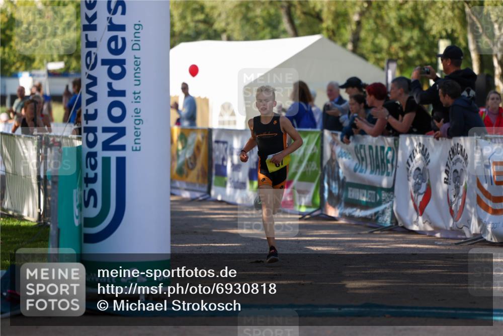 01.09.2024 - 17. Tribühne Triathlon Michael Strokosch http://msf.ph/oto/6930818 01.09.2024 09:47:38 Ziel 67, 89, 90, 106 meine-sportfotos.de
