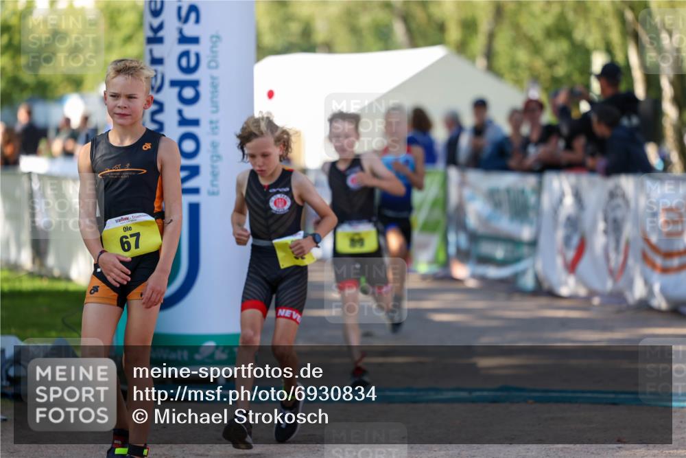 01.09.2024 - 17. Tribühne Triathlon Michael Strokosch http://msf.ph/oto/6930834 01.09.2024 09:47:41 Ziel 67, 89, 90, 106, 119 meine-sportfotos.de