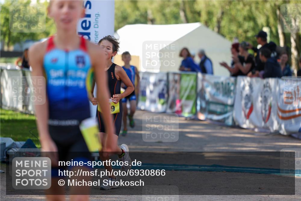 01.09.2024 - 17. Tribühne Triathlon Michael Strokosch http://msf.ph/oto/6930866 01.09.2024 09:47:46 Ziel 66, 71, 89, 106, 119, 131 meine-sportfotos.de