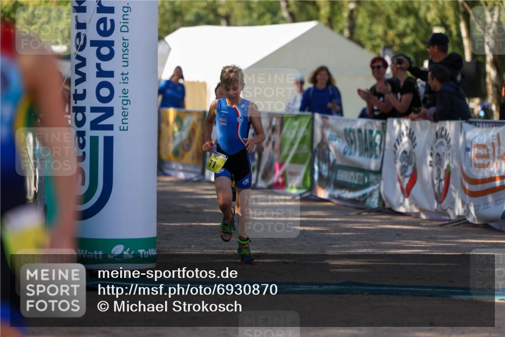 01.09.2024 - 17. Tribühne Triathlon Michael Strokosch http://msf.ph/oto/6930870 01.09.2024 09:47:47 Ziel 66, 71, 106, 119, 131 meine-sportfotos.de