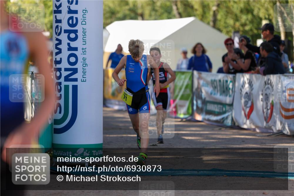 01.09.2024 - 17. Tribühne Triathlon Michael Strokosch http://msf.ph/oto/6930873 01.09.2024 09:47:48 Ziel 66, 71, 119, 131 meine-sportfotos.de