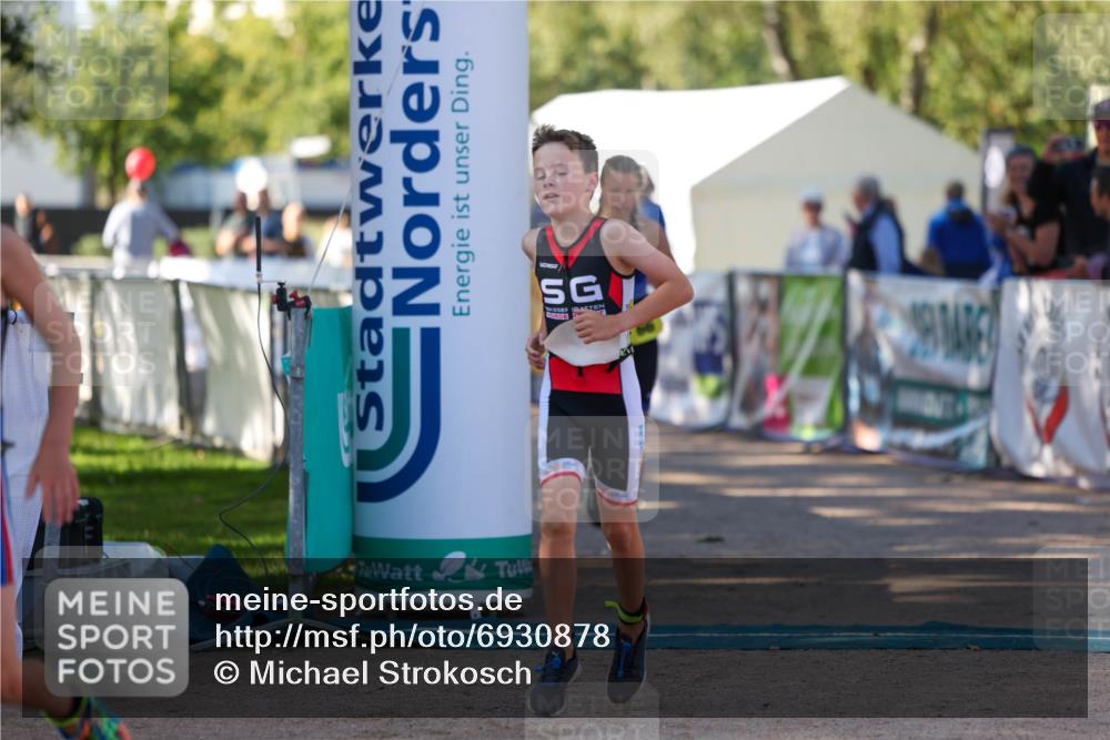 01.09.2024 - 17. Tribühne Triathlon Michael Strokosch http://msf.ph/oto/6930878 01.09.2024 09:47:50 Ziel 66, 71, 119, 131 meine-sportfotos.de