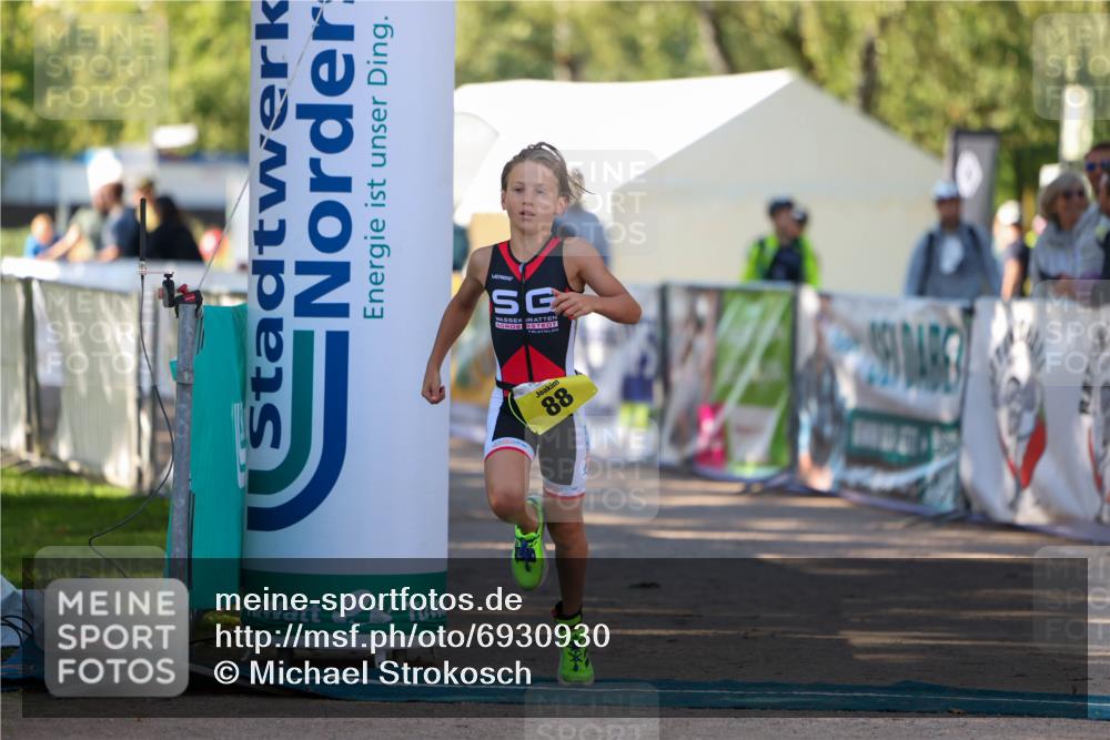 01.09.2024 - 17. Tribühne Triathlon Michael Strokosch http://msf.ph/oto/6930930 01.09.2024 09:49:11 Ziel 88, 133 meine-sportfotos.de