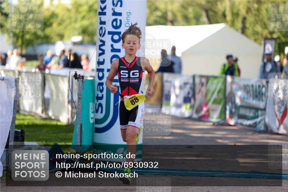 01.09.2024 - 17. Tribühne Triathlon Michael Strokosch http://msf.ph/oto/6930932 01.09.2024 09:49:11 Ziel 88, 133 meine-sportfotos.de