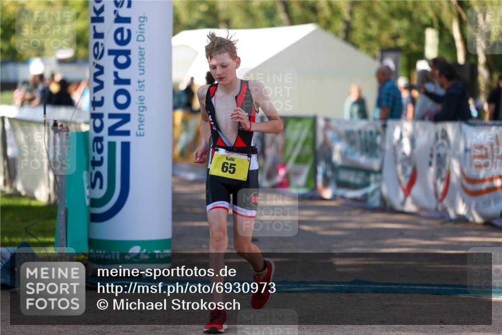01.09.2024 - 17. Tribühne Triathlon Michael Strokosch http://msf.ph/oto/6930973 01.09.2024 09:49:26 Ziel 62, 65, 68 meine-sportfotos.de