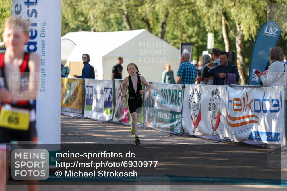01.09.2024 - 17. Tribühne Triathlon Michael Strokosch http://msf.ph/oto/6930977 01.09.2024 09:49:27 Ziel 62, 65, 68 meine-sportfotos.de