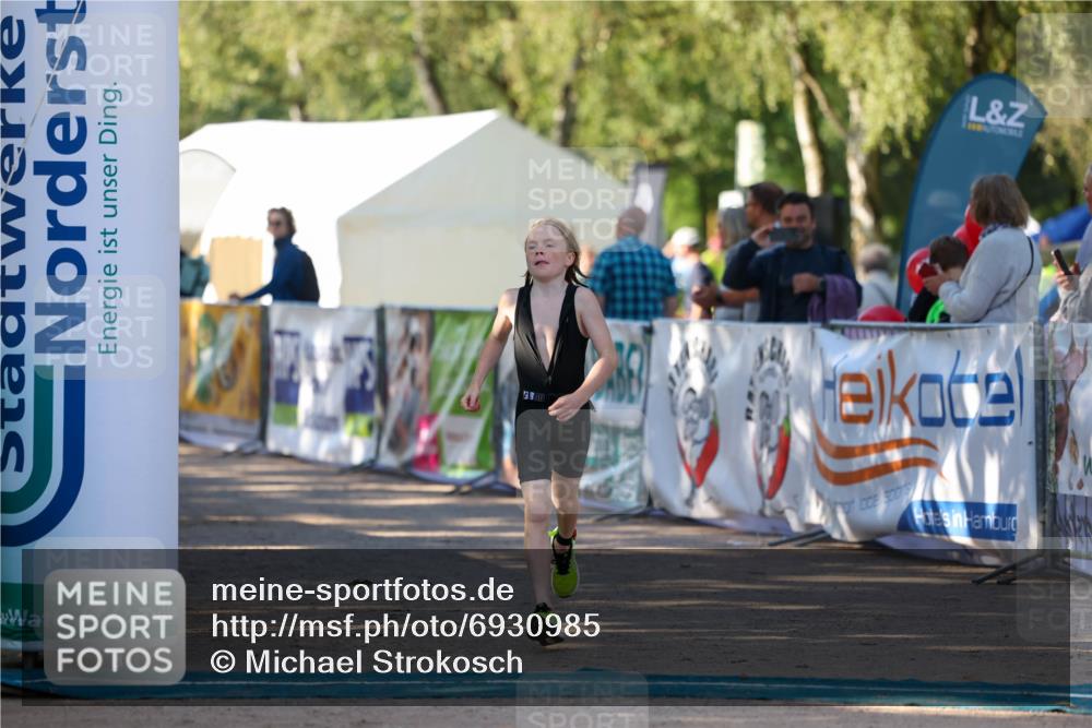 01.09.2024 - 17. Tribühne Triathlon Michael Strokosch http://msf.ph/oto/6930985 01.09.2024 09:49:29 Ziel 62, 65, 68 meine-sportfotos.de