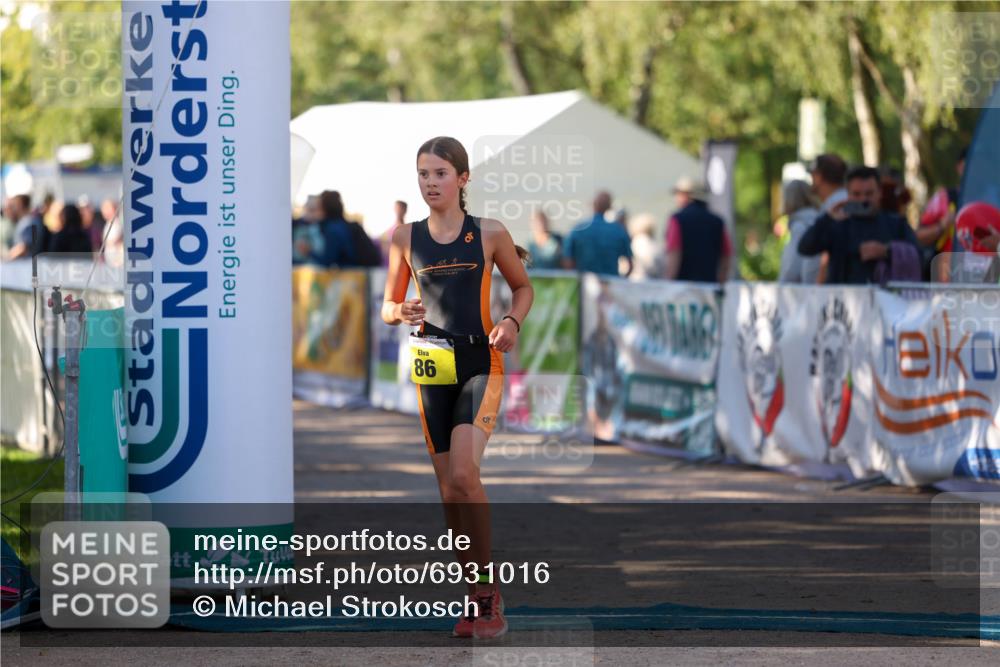 01.09.2024 - 17. Tribühne Triathlon Michael Strokosch http://msf.ph/oto/6931016 01.09.2024 09:49:36 Ziel 58, 62, 86 meine-sportfotos.de