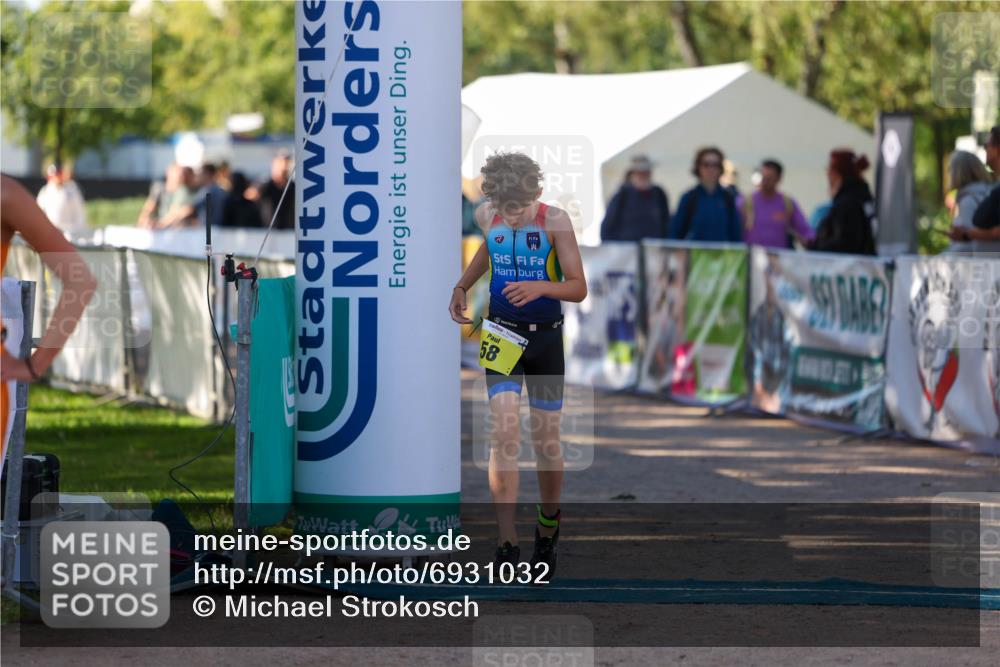 01.09.2024 - 17. Tribühne Triathlon Michael Strokosch http://msf.ph/oto/6931032 01.09.2024 09:49:42 Ziel 58, 103 meine-sportfotos.de
