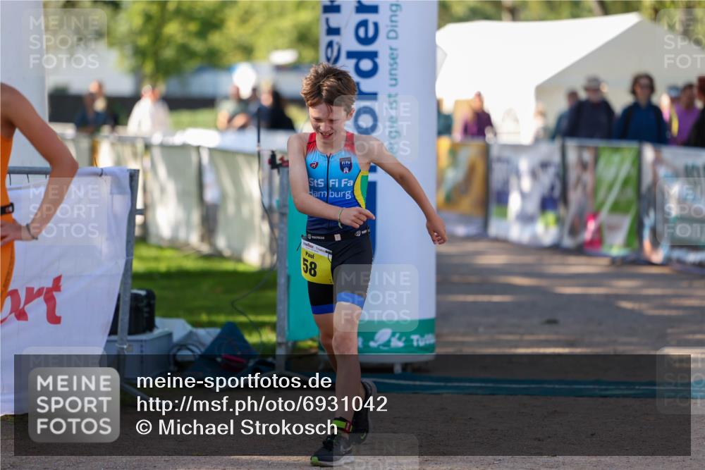 01.09.2024 - 17. Tribühne Triathlon Michael Strokosch http://msf.ph/oto/6931042 01.09.2024 09:49:43 Ziel 58, 103 meine-sportfotos.de