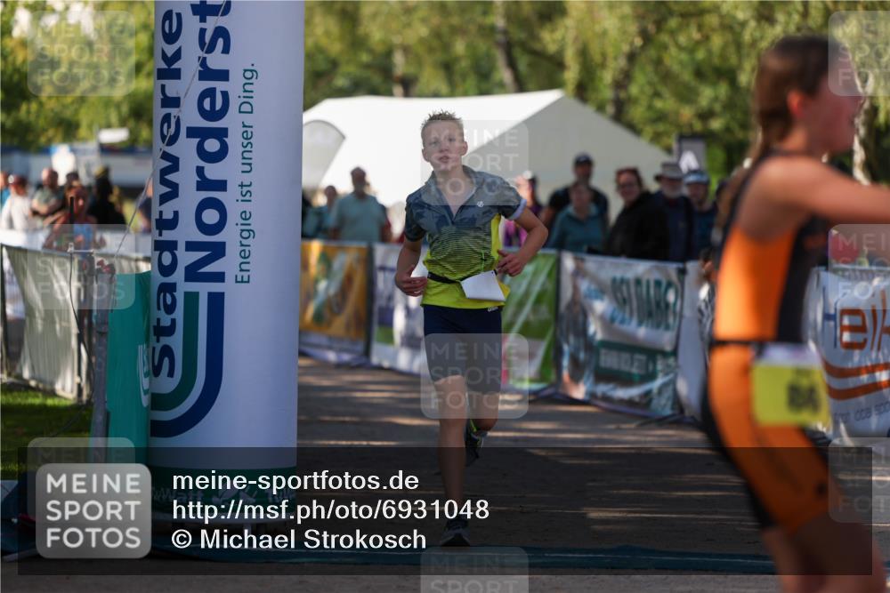 01.09.2024 - 17. Tribühne Triathlon Michael Strokosch http://msf.ph/oto/6931048 01.09.2024 09:49:48 Ziel 103, 136 meine-sportfotos.de