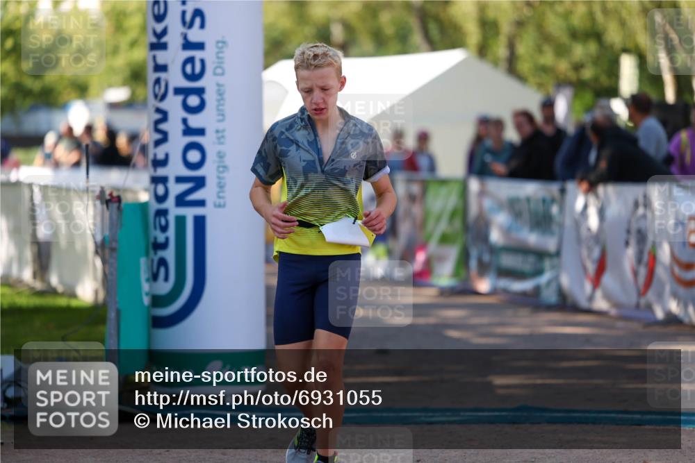 01.09.2024 - 17. Tribühne Triathlon Michael Strokosch http://msf.ph/oto/6931055 01.09.2024 09:49:50 Ziel 103, 136 meine-sportfotos.de