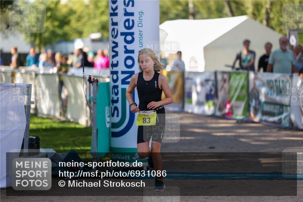 01.09.2024 - 17. Tribühne Triathlon Michael Strokosch http://msf.ph/oto/6931086 01.09.2024 09:49:59 Ziel 83, 92, 99 meine-sportfotos.de