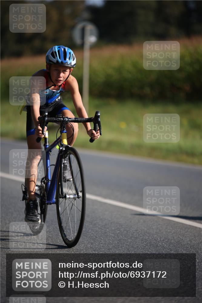 01.09.2024 - 17. Tribühne Triathlon H.Heesch http://msf.ph/oto/6937172 01.09.2024 09:38:54 Radfahren 67, 71, 83, 84, 90, 99, 103, 106, 119, 130, 132, 136 meine-sportfotos.de