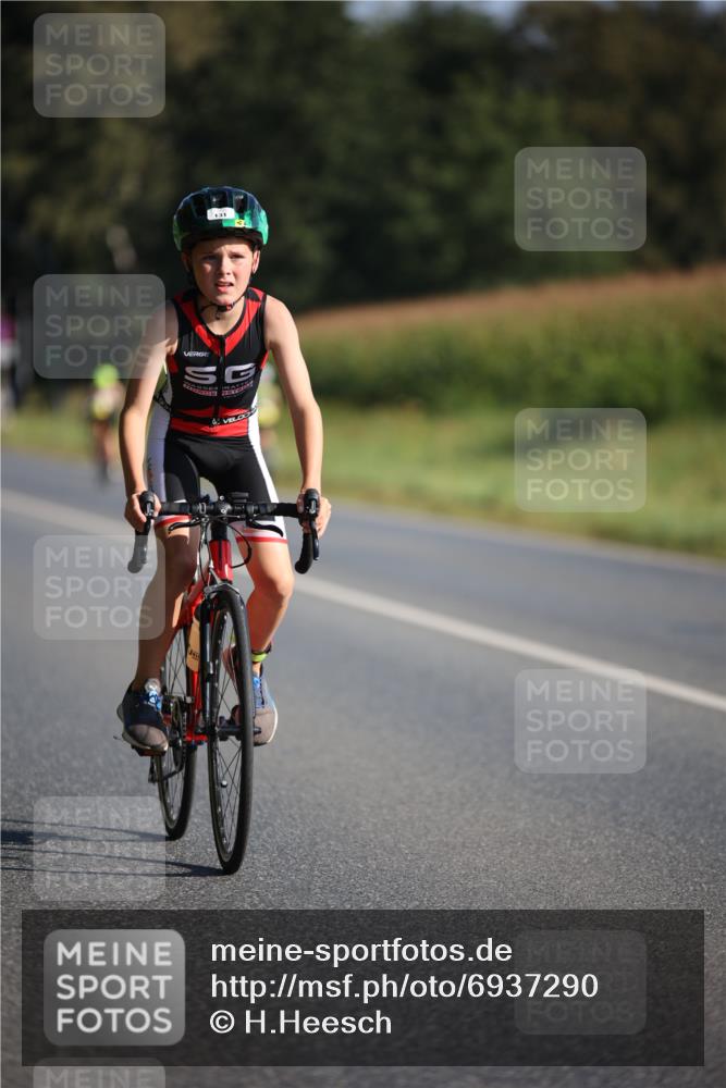 01.09.2024 - 17. Tribühne Triathlon H.Heesch http://msf.ph/oto/6937290 01.09.2024 09:39:26 Radfahren 63, 66, 70, 77, 89, 112, 131 meine-sportfotos.de