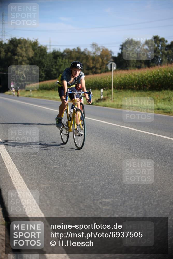 01.09.2024 - 17. Tribühne Triathlon H.Heesch http://msf.ph/oto/6937505 01.09.2024 09:40:30 Radfahren 62, 79, 103, 136 meine-sportfotos.de