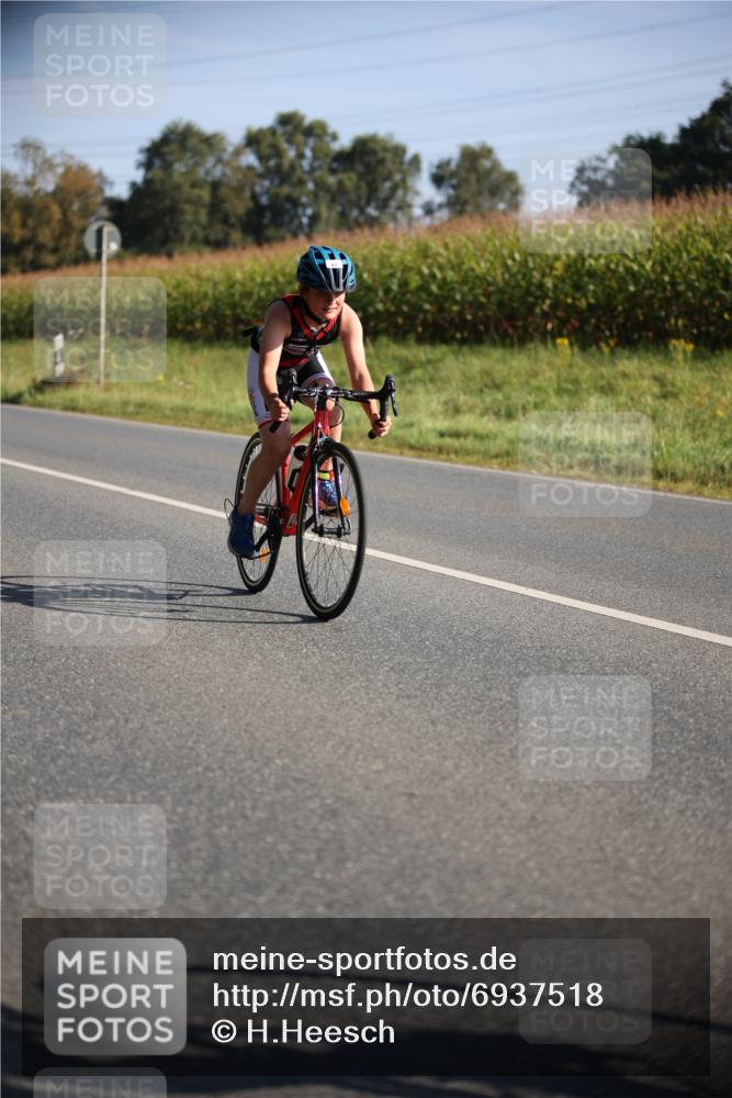 01.09.2024 - 17. Tribühne Triathlon H.Heesch http://msf.ph/oto/6937518 01.09.2024 09:40:31 Radfahren 62, 79, 103, 136 meine-sportfotos.de