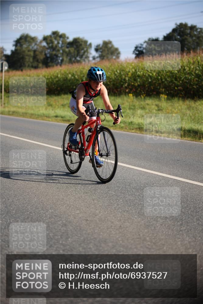 01.09.2024 - 17. Tribühne Triathlon H.Heesch http://msf.ph/oto/6937527 01.09.2024 09:40:31 Radfahren 62, 79, 103, 136 meine-sportfotos.de