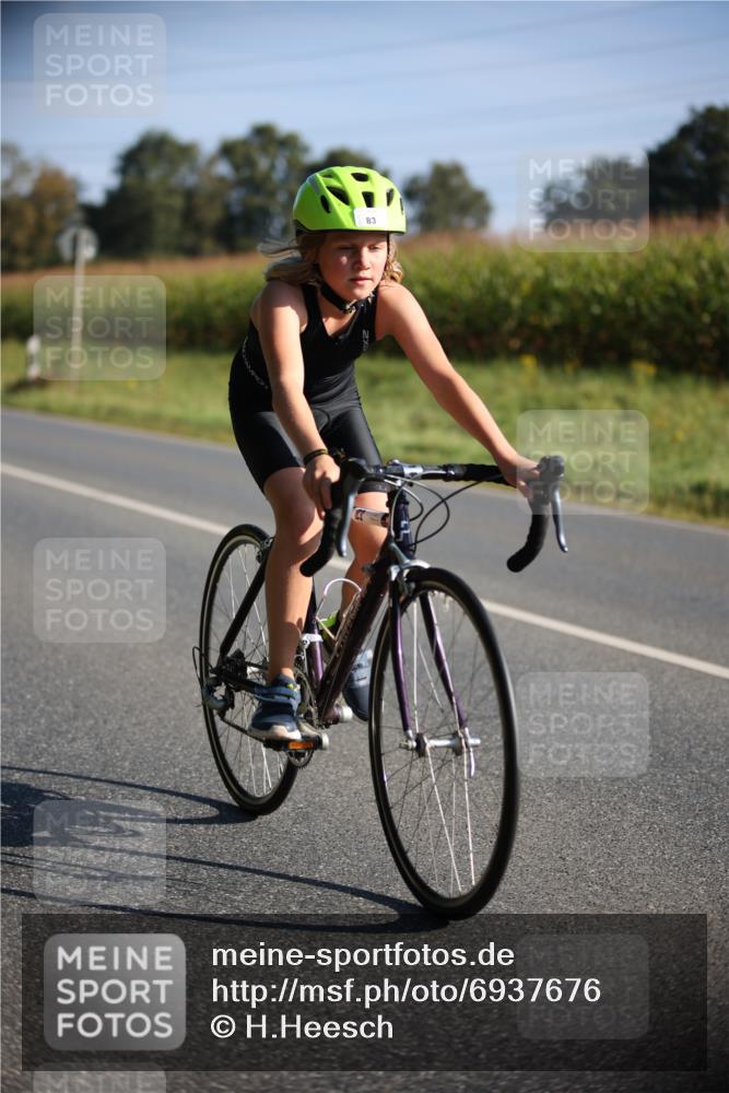 01.09.2024 - 17. Tribühne Triathlon H.Heesch http://msf.ph/oto/6937676 01.09.2024 09:40:49 Radfahren 58, 75, 78, 83, 86, 92, 99, 100, 104, 124 meine-sportfotos.de