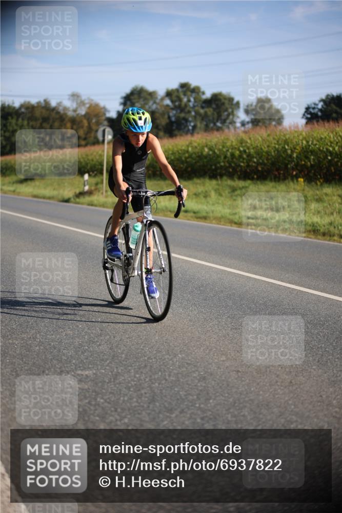 01.09.2024 - 17. Tribühne Triathlon H.Heesch http://msf.ph/oto/6937822 01.09.2024 09:41:16 Radfahren 77, 96 meine-sportfotos.de