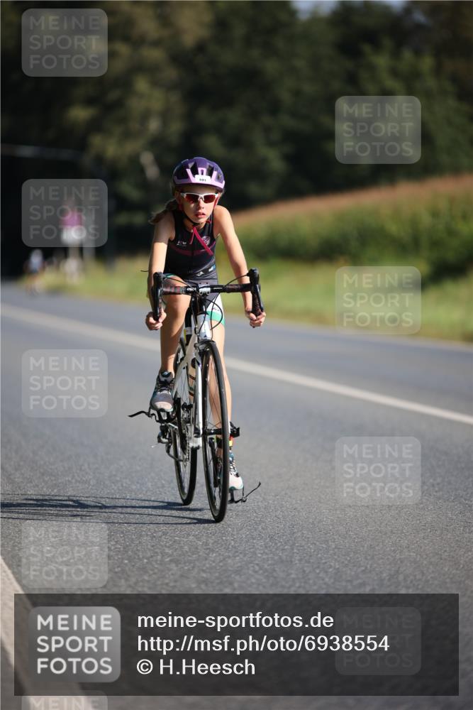 01.09.2024 - 17. Tribühne Triathlon H.Heesch http://msf.ph/oto/6938554 01.09.2024 09:47:02 Radfahren 101 meine-sportfotos.de