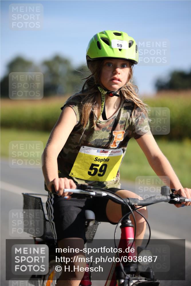 01.09.2024 - 17. Tribühne Triathlon H.Heesch http://msf.ph/oto/6938687 01.09.2024 10:05:30 Radfahren 59 meine-sportfotos.de