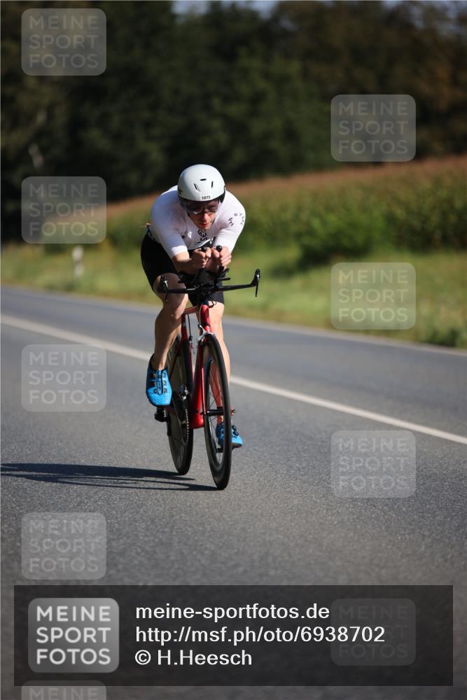 01.09.2024 - 17. Tribühne Triathlon H.Heesch http://msf.ph/oto/6938702 01.09.2024 10:23:54 Radfahren 1075 meine-sportfotos.de