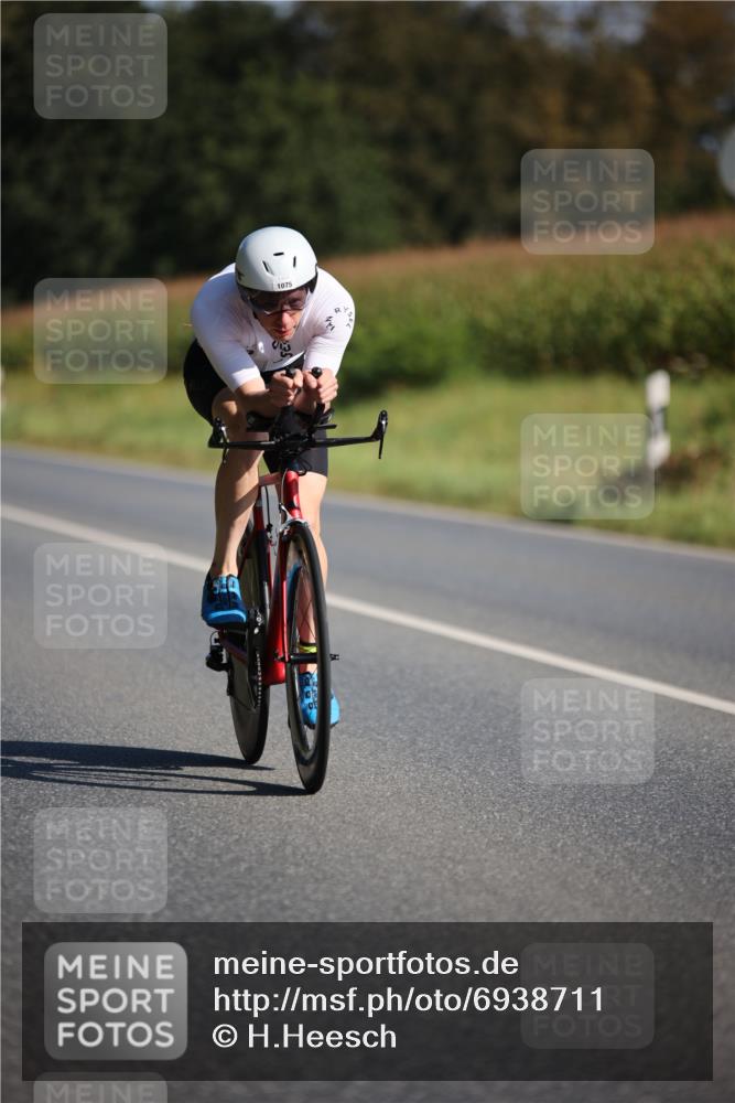 01.09.2024 - 17. Tribühne Triathlon H.Heesch http://msf.ph/oto/6938711 01.09.2024 10:23:54 Radfahren 1075 meine-sportfotos.de