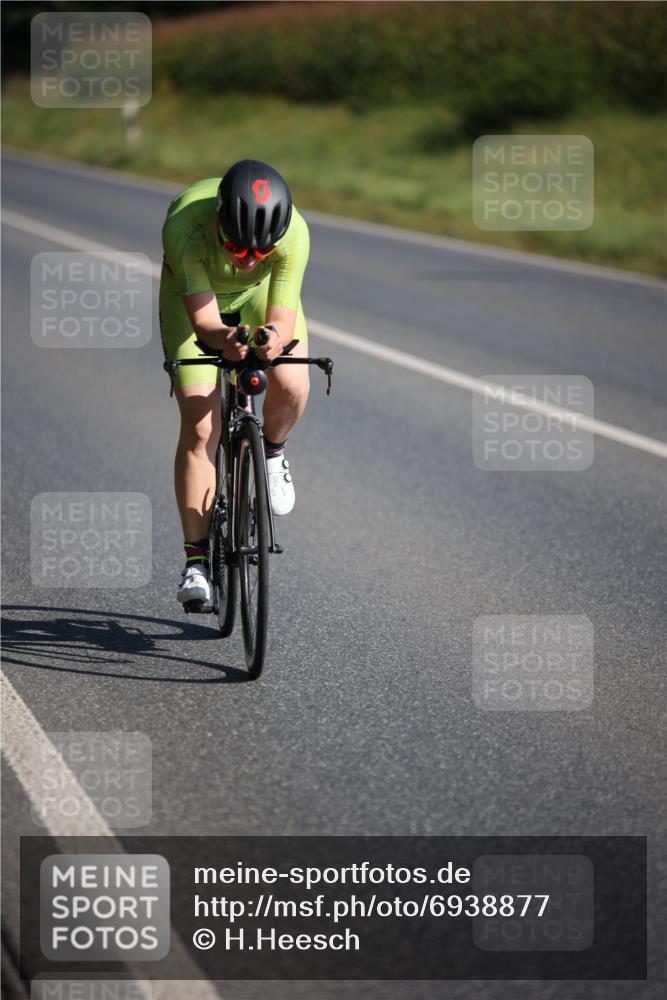 01.09.2024 - 17. Tribühne Triathlon H.Heesch http://msf.ph/oto/6938877 01.09.2024 10:27:28 Radfahren 1069 meine-sportfotos.de