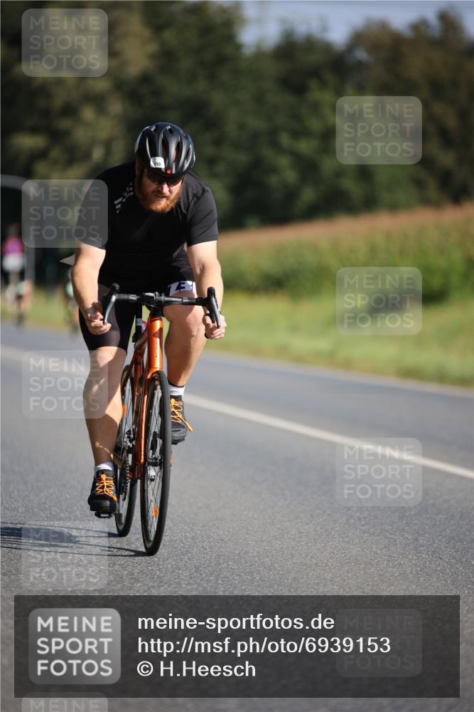 01.09.2024 - 17. Tribühne Triathlon H.Heesch http://msf.ph/oto/6939153 01.09.2024 10:29:32 Radfahren 155, 253, 264 meine-sportfotos.de