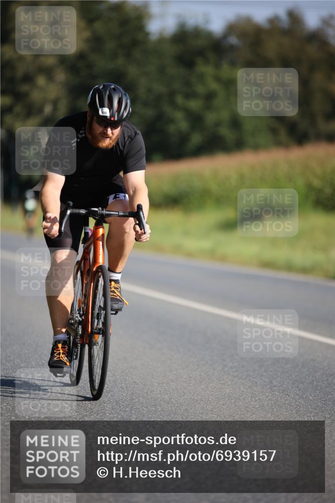 01.09.2024 - 17. Tribühne Triathlon H.Heesch http://msf.ph/oto/6939157 01.09.2024 10:29:32 Radfahren 155, 253, 264 meine-sportfotos.de