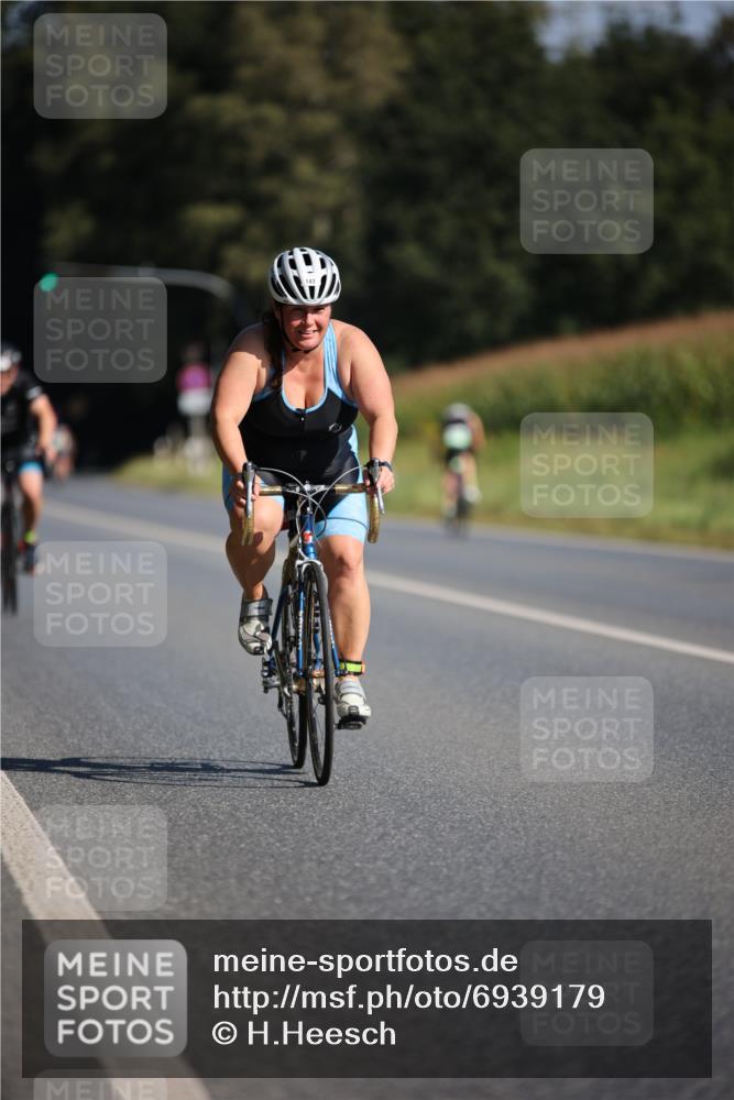01.09.2024 - 17. Tribühne Triathlon H.Heesch http://msf.ph/oto/6939179 01.09.2024 10:29:55 Radfahren 147, 152, 181, 265, 277, 1070 meine-sportfotos.de