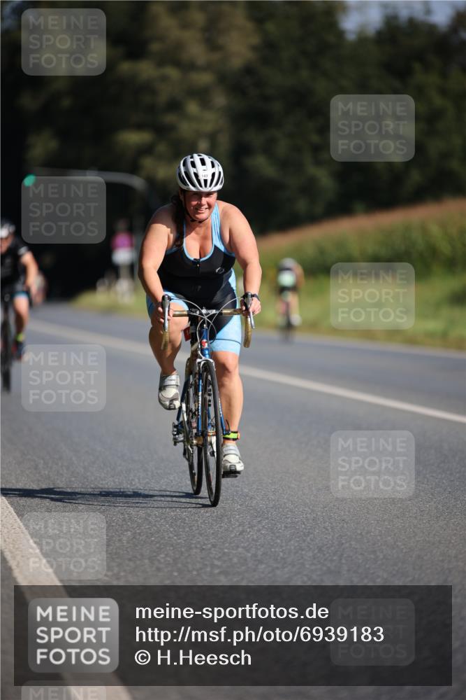 01.09.2024 - 17. Tribühne Triathlon H.Heesch http://msf.ph/oto/6939183 01.09.2024 10:29:55 Radfahren 147, 152, 181, 265, 277, 1070 meine-sportfotos.de