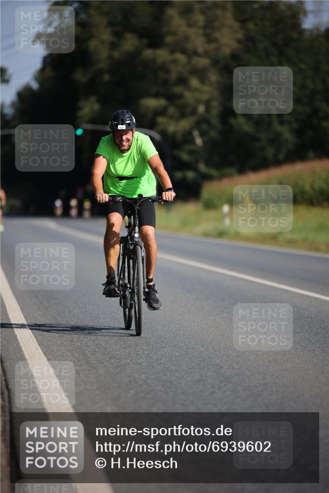 01.09.2024 - 17. Tribühne Triathlon H.Heesch http://msf.ph/oto/6939602 01.09.2024 10:32:12 Radfahren 167, 221, 228 meine-sportfotos.de