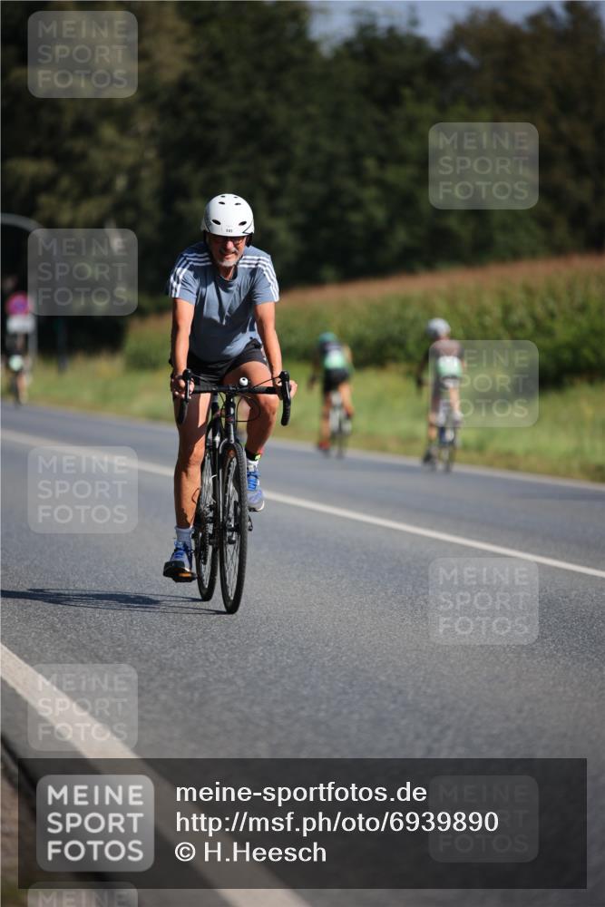 01.09.2024 - 17. Tribühne Triathlon H.Heesch http://msf.ph/oto/6939890 01.09.2024 10:34:17 Radfahren 137, 141, 158, 192 meine-sportfotos.de