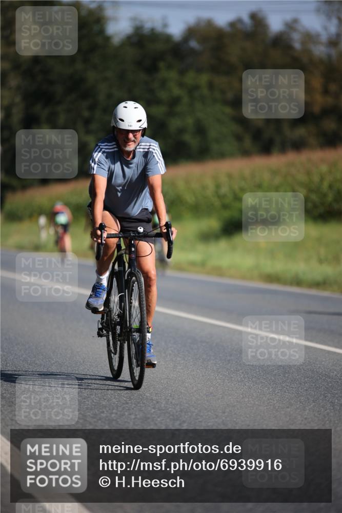01.09.2024 - 17. Tribühne Triathlon H.Heesch http://msf.ph/oto/6939916 01.09.2024 10:34:17 Radfahren 137, 141, 158, 192 meine-sportfotos.de