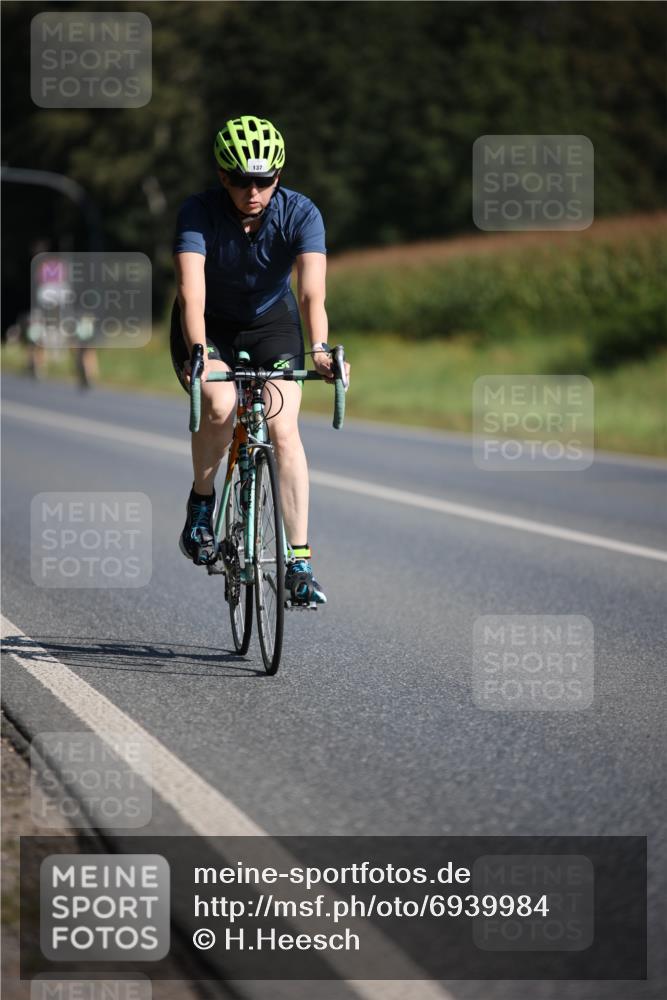 01.09.2024 - 17. Tribühne Triathlon H.Heesch http://msf.ph/oto/6939984 01.09.2024 10:34:26 Radfahren 137, 192, 202 meine-sportfotos.de