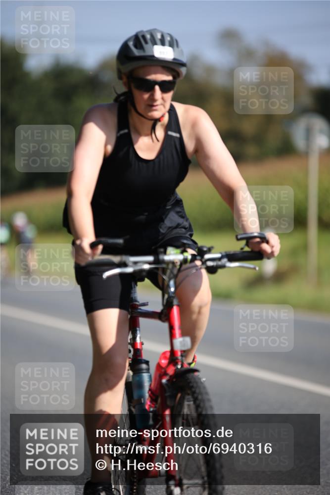01.09.2024 - 17. Tribühne Triathlon H.Heesch http://msf.ph/oto/6940316 01.09.2024 10:35:59 Radfahren 157, 203 meine-sportfotos.de
