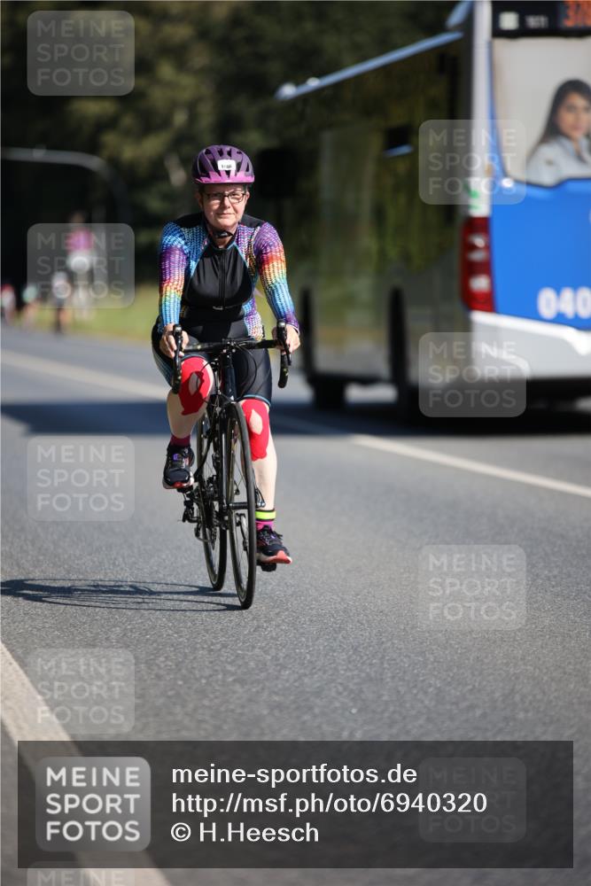 01.09.2024 - 17. Tribühne Triathlon H.Heesch http://msf.ph/oto/6940320 01.09.2024 10:36:10 Radfahren 1066, 1072 meine-sportfotos.de