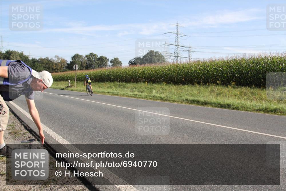 01.09.2024 - 17. Tribühne Triathlon H.Heesch http://msf.ph/oto/6940770 01.09.2024 09:37:18 Radfahren 67, 71, 90, 106, 119, 130, 132, 134 meine-sportfotos.de