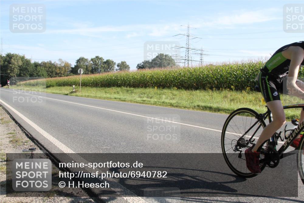 01.09.2024 - 17. Tribühne Triathlon H.Heesch http://msf.ph/oto/6940782 01.09.2024 09:38:04 Radfahren 111 meine-sportfotos.de