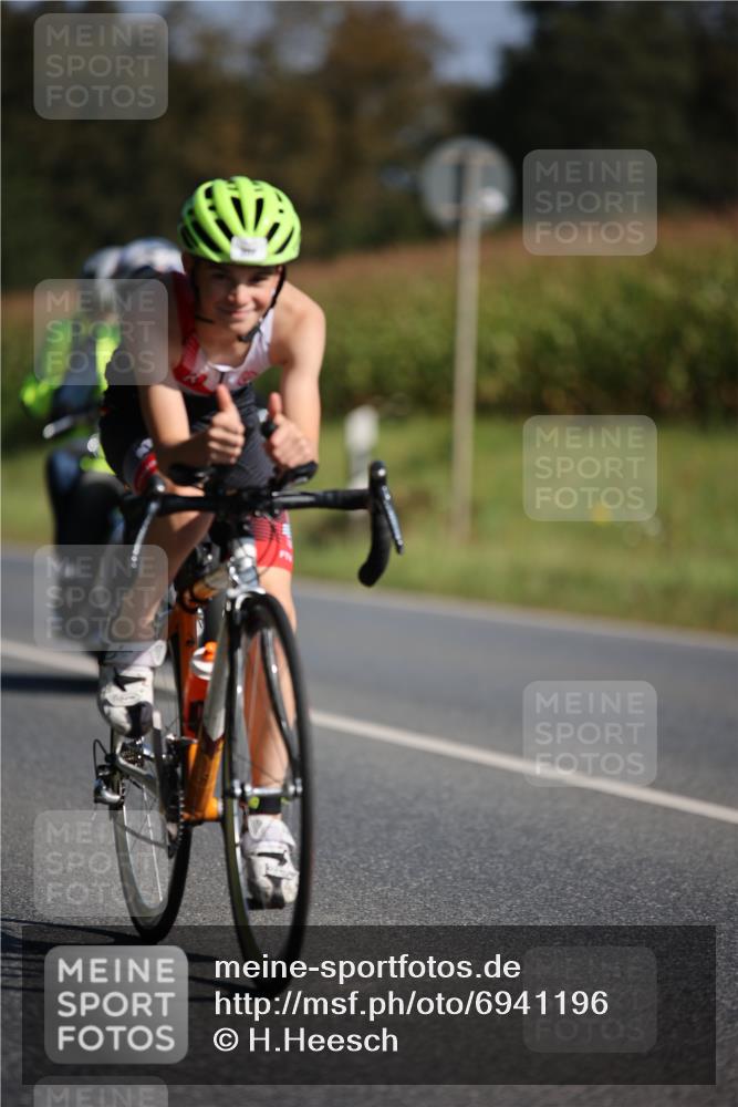 01.09.2024 - 17. Tribühne Triathlon H.Heesch http://msf.ph/oto/6941196 01.09.2024 10:43:23 Radfahren 207, 272, 277, 296 meine-sportfotos.de