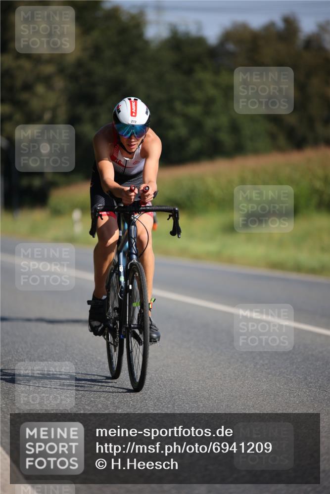01.09.2024 - 17. Tribühne Triathlon H.Heesch http://msf.ph/oto/6941209 01.09.2024 10:43:25 Radfahren 207, 272, 277, 296 meine-sportfotos.de