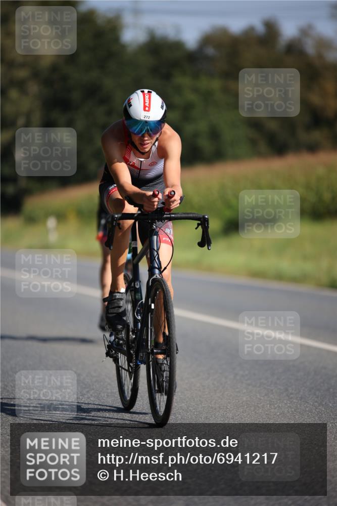 01.09.2024 - 17. Tribühne Triathlon H.Heesch http://msf.ph/oto/6941217 01.09.2024 10:43:25 Radfahren 207, 272, 277, 296 meine-sportfotos.de