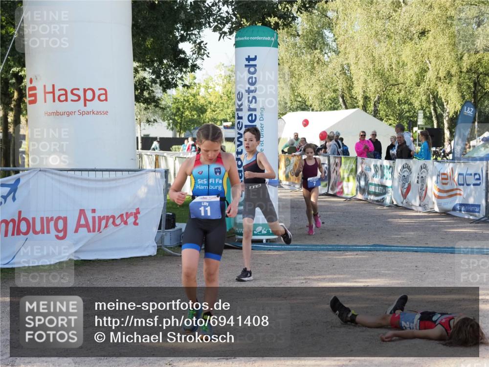 01.09.2024 - 17. Tribühne Triathlon Michael Strokosch http://msf.ph/oto/6941408 01.09.2024 09:13:15 Ziel 7, 10, 11 meine-sportfotos.de