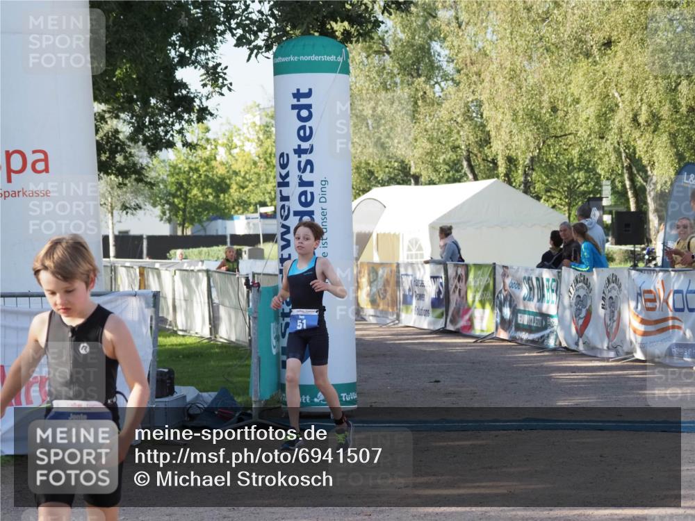 01.09.2024 - 17. Tribühne Triathlon Michael Strokosch http://msf.ph/oto/6941507 01.09.2024 09:14:52 Ziel 33, 51 meine-sportfotos.de