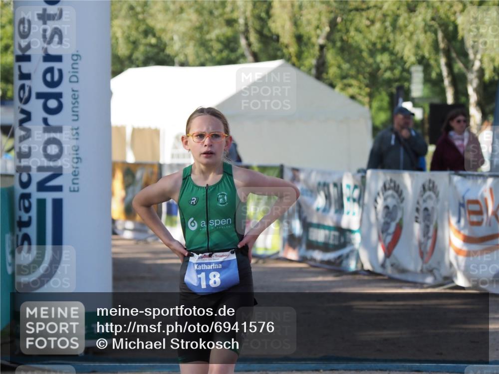 01.09.2024 - 17. Tribühne Triathlon Michael Strokosch http://msf.ph/oto/6941576 01.09.2024 09:15:47 Ziel 18, 32, 50 meine-sportfotos.de