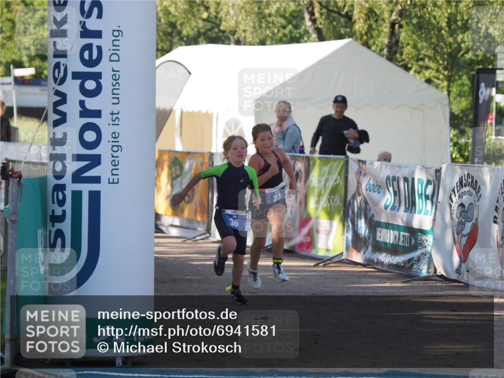01.09.2024 - 17. Tribühne Triathlon Michael Strokosch http://msf.ph/oto/6941581 01.09.2024 09:15:54 Ziel 23, 36 meine-sportfotos.de