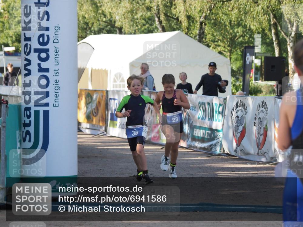 01.09.2024 - 17. Tribühne Triathlon Michael Strokosch http://msf.ph/oto/6941586 01.09.2024 09:15:55 Ziel 23, 36 meine-sportfotos.de